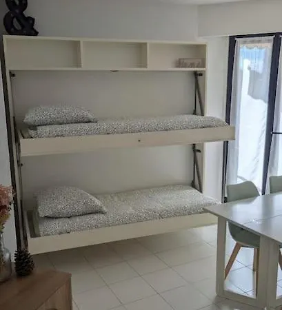 Apartment T2 Ouvert A 5 Min Des Plages, Au Calme, Avec Balcon Et Garage *