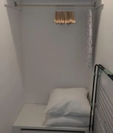 Apartment T2 Ouvert A 5 Min Des Plages, Au Calme, Avec Balcon Et Garage Menton