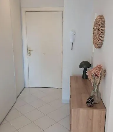 T2 Ouvert A 5 Min Des Plages, Au Calme, Avec Balcon Et Garage Appartement Menton